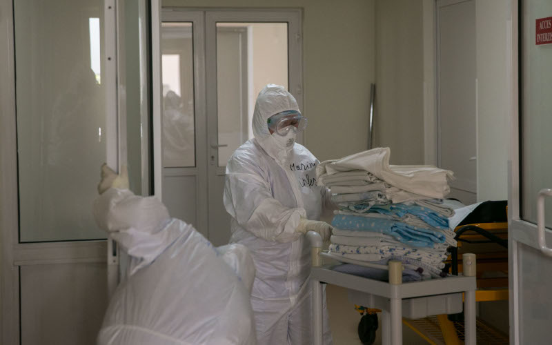 17 oameni au murit, iar 514 s-au infectat cu SARS-CoV-2