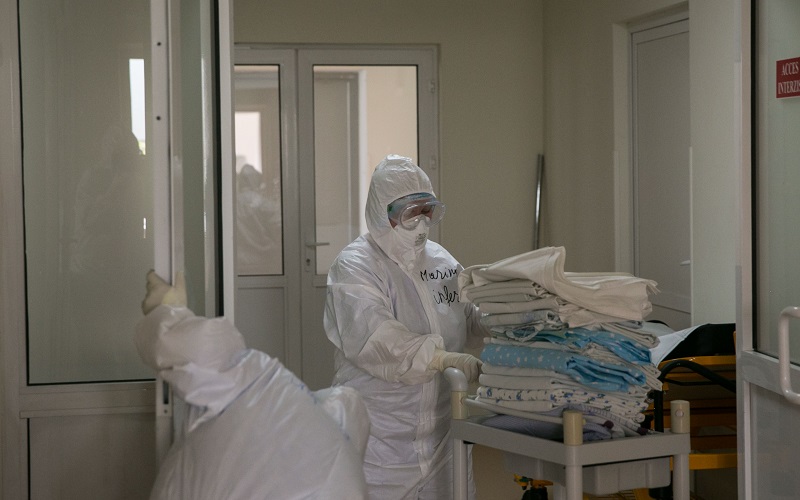 16 persoane au murit, iar alte 805 au fost confirmate cu Covid-19 în ultimele 24 de ore. Aproape 8 mii de cazuri sunt active