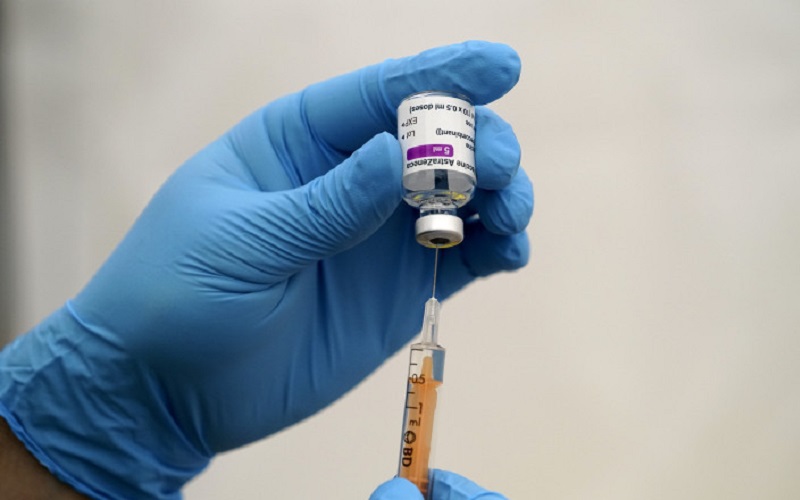 România începe vaccinarea cu AstraZeneca. Peste 142.000 de locuri sunt deja rezervate