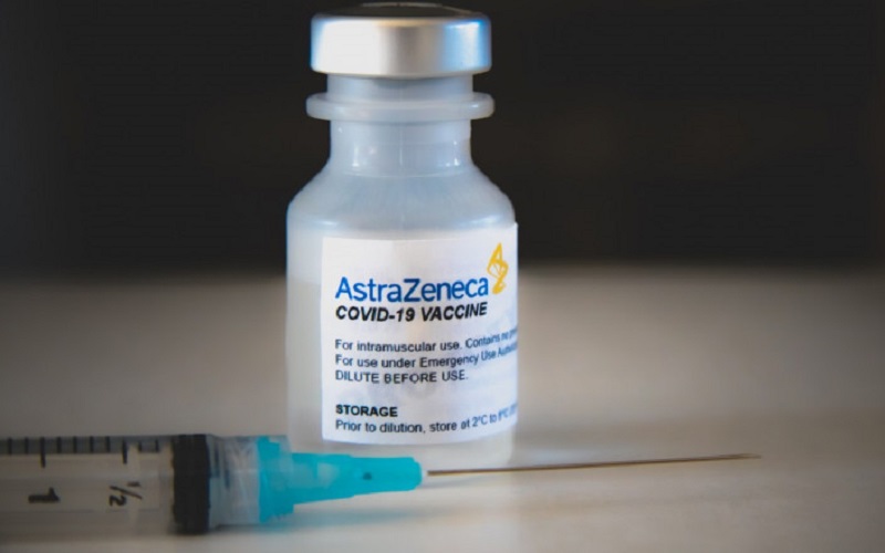Peste 21 de mii de doze de vaccin AstraZeneca ar putea ajunge astăzi în Moldova, din partea României