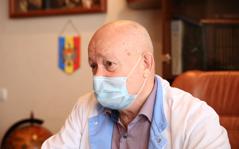 Victor Cojocaru, șeful Clinicii de Anestezie și Terapie Intensivă, spitalizat la terapie intensivă cu Covid 19