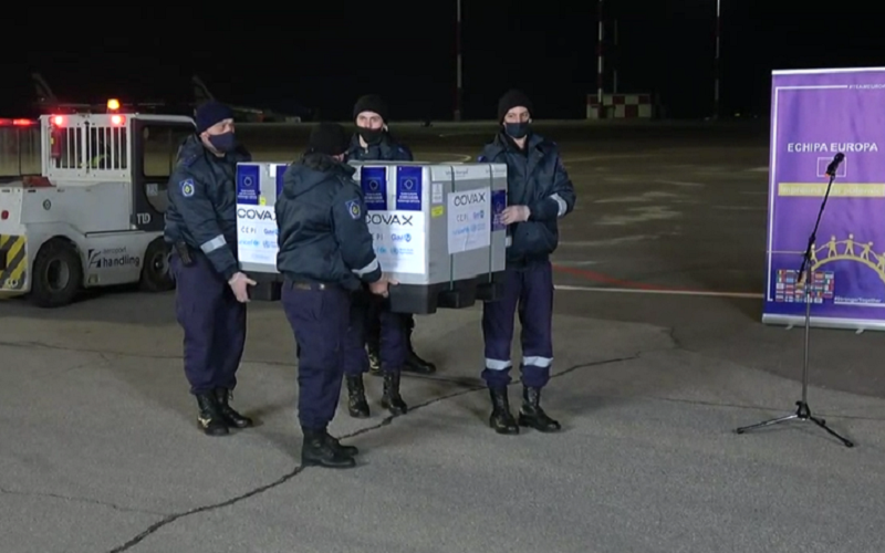 Primele vaccinuri prin mecanismul COVAX au ajuns în Republica Moldova: 14.400 de doze sunt destinate lucrătorilor medicali