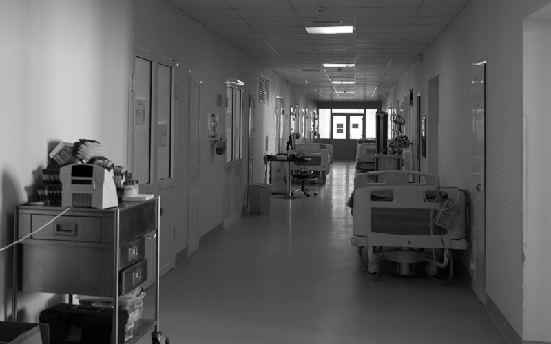 Ministerul Sănătății intensifică măsurile anti-epidemice. Pacienții vor fi testați din prima zi de la apariția simptomelor, iar paturile din spitale se reprofilează