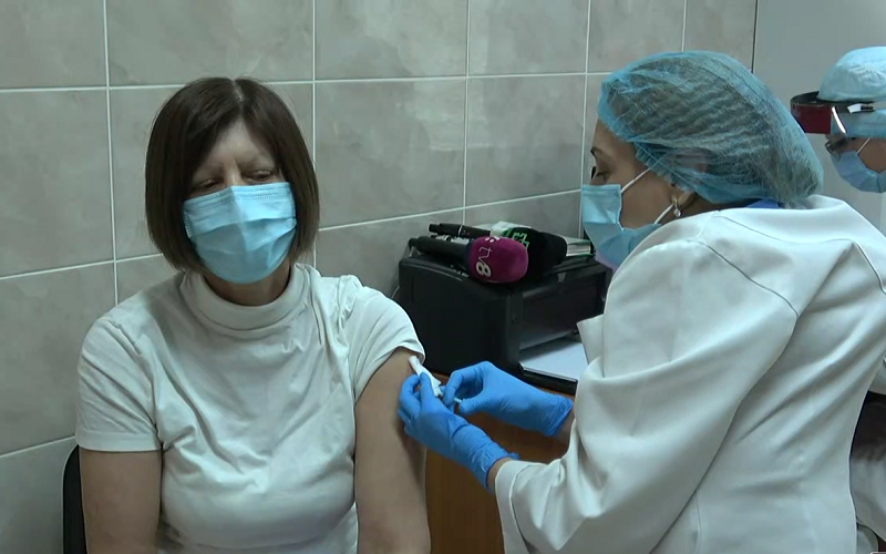 Peste 80 de cadre medicale de la AMT Buiucani au fost vaccinate împotriva COVID19