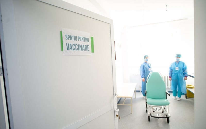 „Dorm într-un pat și am socotit că nu trebuie să-i refuzăm”, răspunsul unui director de spital care a vaccinat împotriva Covid rudele unor cadre medicale