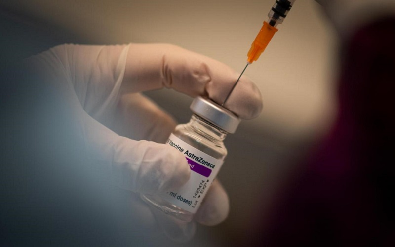 Comitetul de siguranță al EMA a concluzionat că cheagurile de sânge neobișnuite cu trombocite scăzute ar trebui să fie listate ca efecte secundare foarte rare ale vaccinului Vaxzevria 