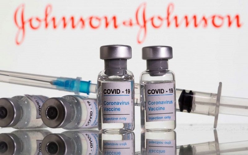  Pauză de administrare a vaccinului produs de Johnson&Johnson în SUA, din cauza unor cheaguri de sânge „rare și severe”