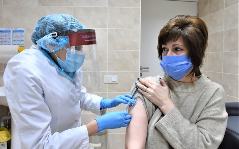Cum se pregătesc medicii de familie din țară de imunizarea populației cu Sputnik V, Coronovac și Sinopharm și când începe procesul