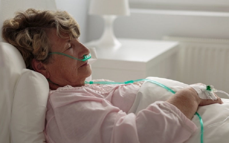 OMS: se atestă o lipsă flagrantă a serviciilor de îngrijire paliative. Nevoia de acest tip de servicii se va dubla în viitor 