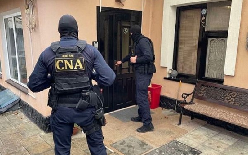 Dosarul certificatelor de vaccinare Covid-19 false: Un medic de familie din Stăuceni, reținut