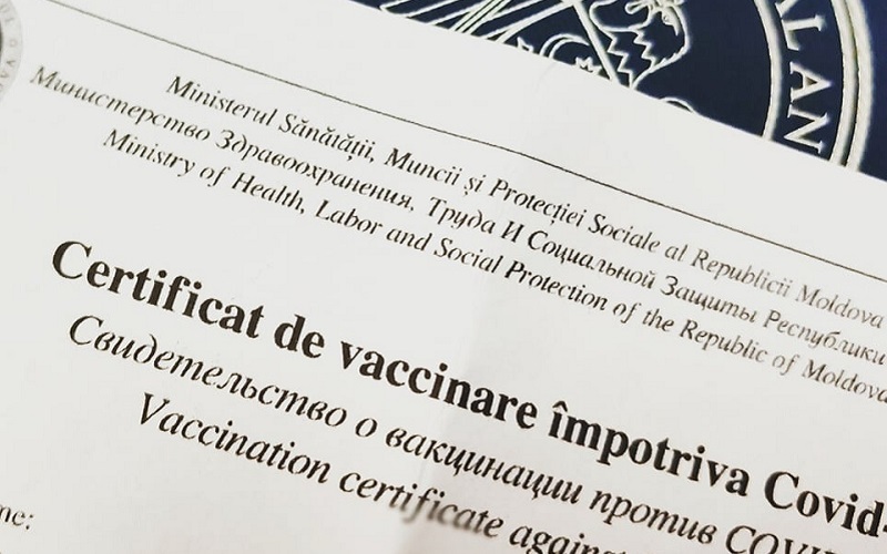 Mandate de arestare preventivă pentru intermediarii certificatelor de vaccinare Covid-19 false 