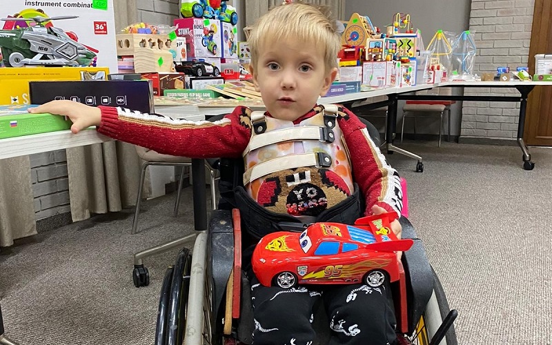 Un copil din Moldova are nevoie de cel mai scump tratament din lume pentru a putea trăi - peste 2 Milioane de dolari. Părinții au nevoie de ajutor, statul i-a abandonat