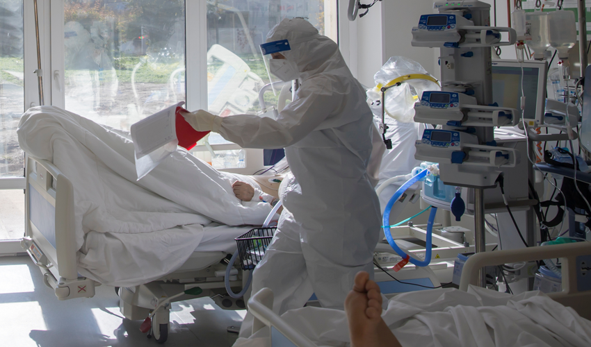 Patru români, diagnosticați cu malarie severă după ce au călătorit în Zanzibar