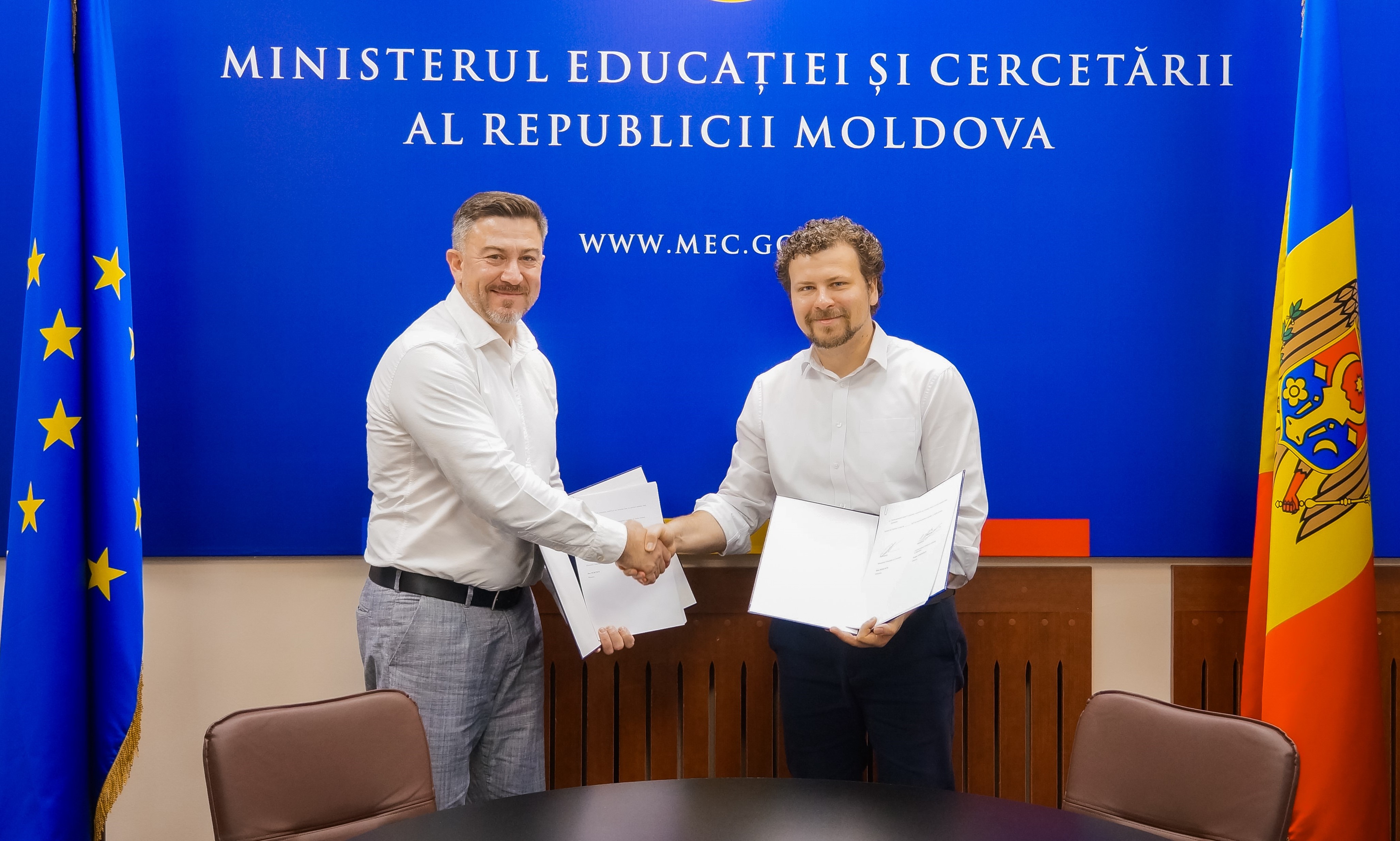 Împreună pentru un viitor fără fumat. Memorandum de înțelegere între Centrul PAS și Ministerul Educației și Cercetării