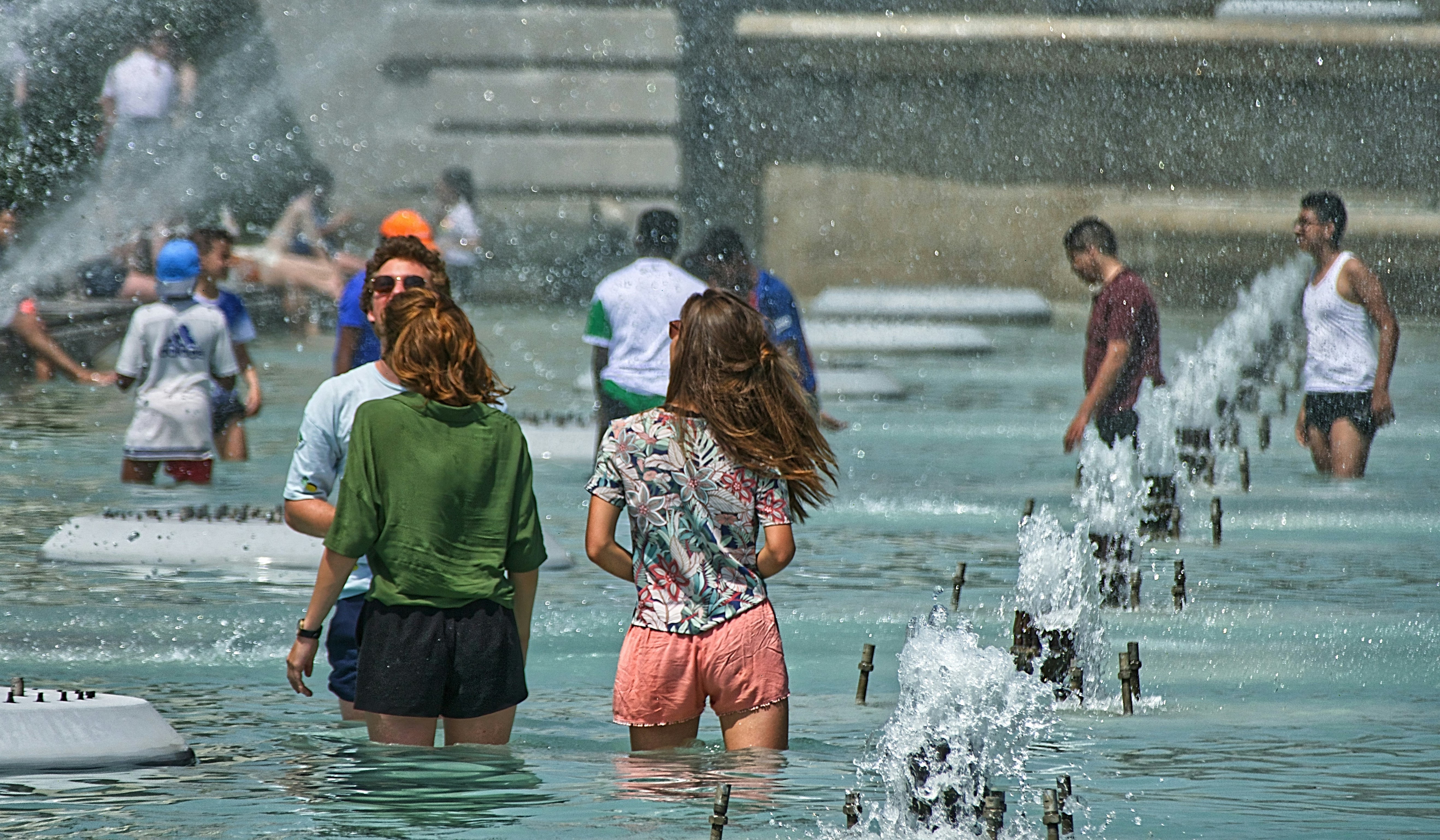 Reguli pentru supraviețuire pe timp de caniculă. Ce să faceți dacă nu aveți climatizor?