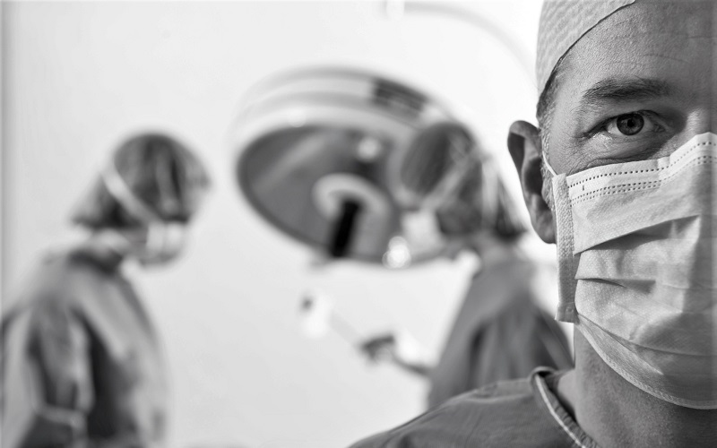 Procesele dintre tinerii medici și Ministerului Sănătății, reluate. „Glumim că vom lua credite de la băncile din România ca să dăm ministerului datoria și vom încheia toate conturile cu această țară”