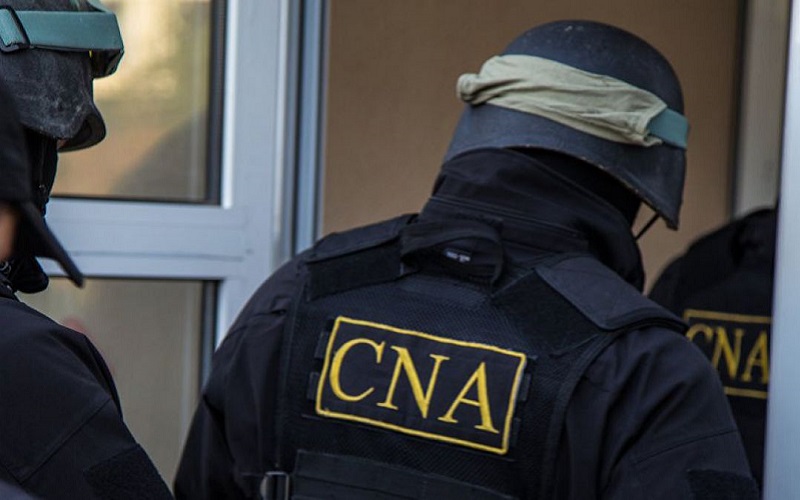 Rețineri masive în Sănătate. 12 angajați din instituțiile medicale și 8 reprezentanți ai companiilor farmaceutice sunt reținute. La mijloc sunt și medicamente din lista celor compensate