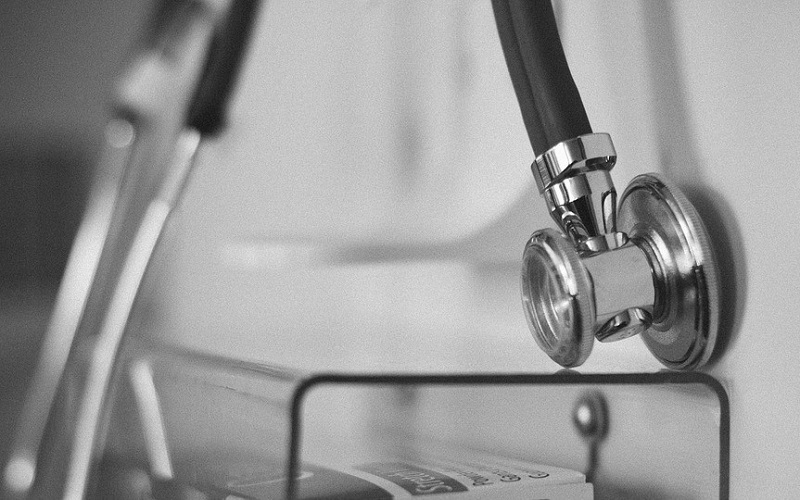 Scrisoarea unui medic din Moldova: Medicul e făcut prost, incompetent și corupt. Dar ce fac cei din Ministerul Sănătății, de la guvernare, ca să schimbe situația?