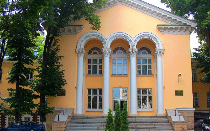 4 MLN de lei sunt disponibili în acest an pentru tratamentul moldovenilor care nu pot fi tratați în țară. Ministerul Sănătății iarăși informează pe jumătate 