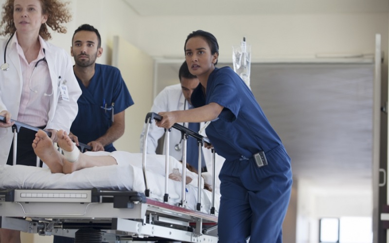 Medicii din Romania se pot bucura, începând de astăzi, de creșteri salariale foarte mari. Cât vor caștiga doctorii lunar