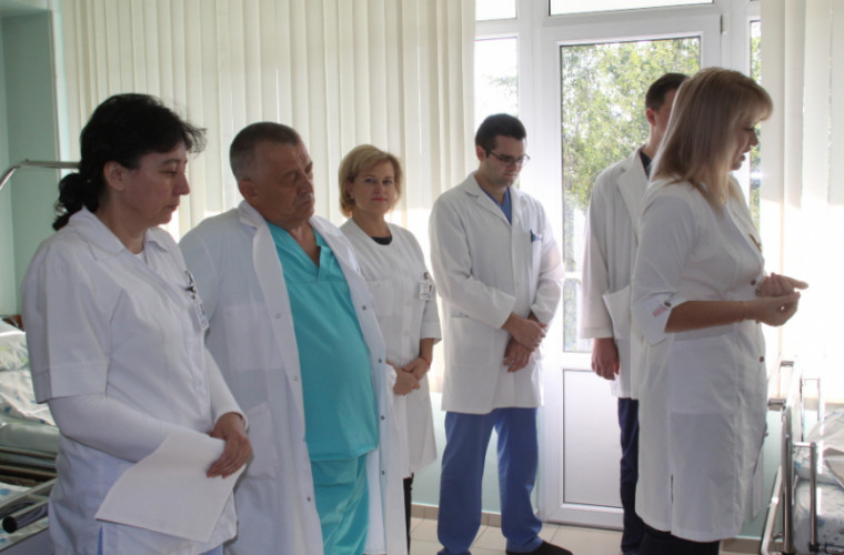 Guvernul nu a auzit doleanțele lucrătorilor medicali. Le-a mărit salariile în medie cu doar 237 de lei 