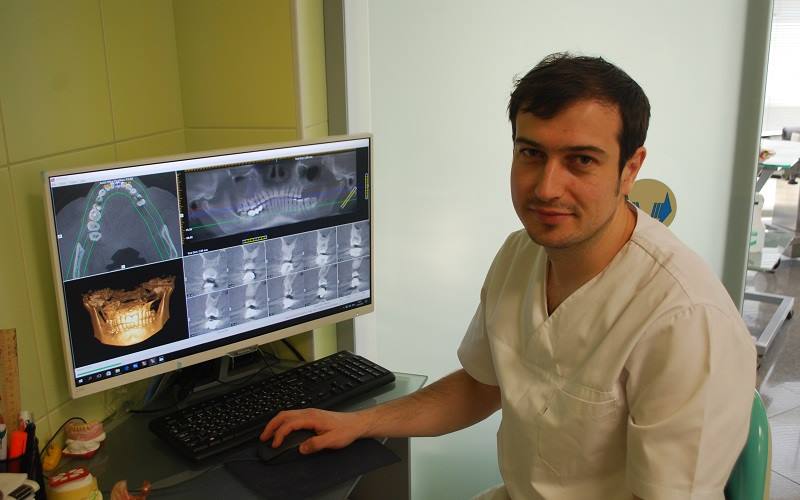 Cercetătorii de aur ai Moldovei. Au luat medalii pentru tratamentul afecțiunilor parodonțiului