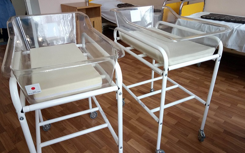 Decizie definitivă. Un tânăr schimbat la naștere în spitalul din Călărași, despăgubit cu 2 mii de euro pentru greșeala care i-a schimbat viața