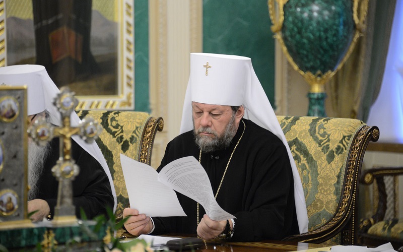 Rugăciuni pentru „izbăvirea de rujeolă”. Mitropolitul Vladimir cere preoților să oficieze slujbe, ca să scăpăm de rujeolă, dar evită să recomande imunizarea