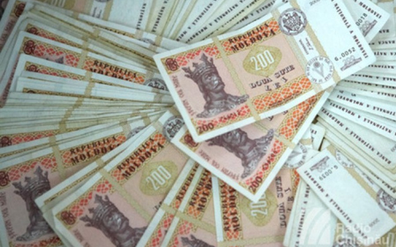 Salarii majorate pentru doctori: de unde au găsit directorii bani și de ce nu toți s-au bucuat de lefuri mai mari