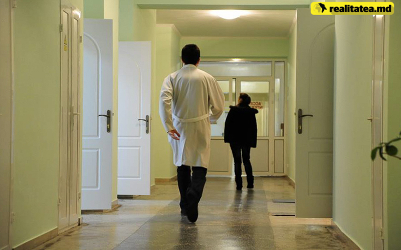 De ce părinții cad în plasa anti-vacciniștilor „Dacă aș fi fost vaccinat, aș fi fost protejat de virus. Am rămas infertil și mi-aș fi dorit să fie altfel”