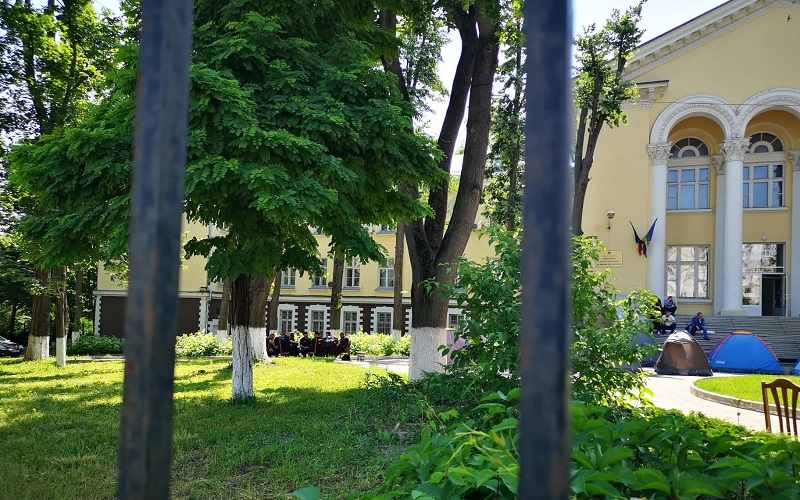 AUDIO//Argumentele protestatarului Vasea legate de prezența lui la Ministerul Sănătății oferite reporterului Sănătate INFO, Silvia Rotaru