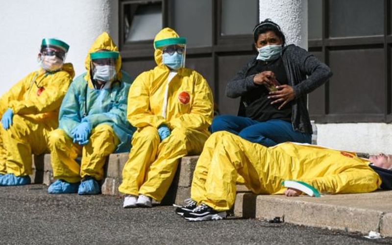 COVID-19: cum se infectează medicii și de ce ei fac formele severe ale bolii