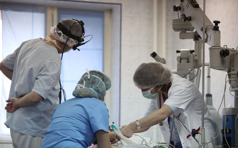 Burse suplimentare pentru studenți, medici și farmaciștii rezidenți, antrenați în lupta cu infecția SARS-CoV-2
