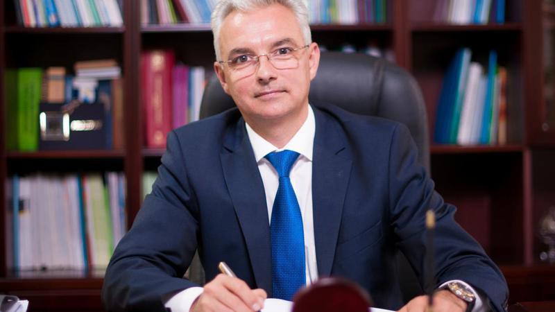 Andrei Uncuța, ales director al SCR, după ce l-a devansat pe neurochirurgul Aurel Bodiu