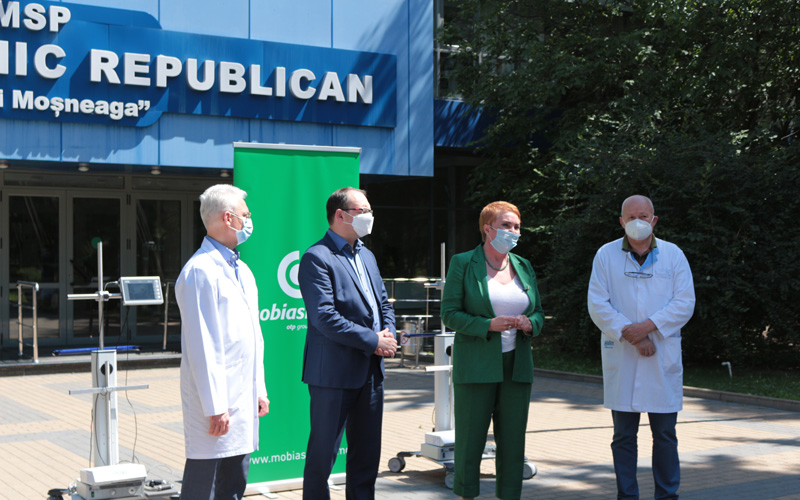 Echipamente de intubare de ultimă generație donate de Mobiasbanca - OTP Group (P)