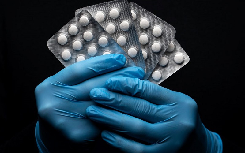 Importanța antiviralelor din primele zile de boală, fără antibiotice în Covid-19 și fără tratamente după ureche. Ce prevede protocolul actualizat de tratament în Covid-19 din România