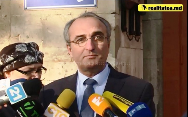  Cum abordează Moldova giganții pharma Pfizer, Moderna, AstraZeneca, Johnson&Johnson. Cu doar 5 zile înainte de încheierea licitației le solicită oferte de prețuri pentru 400.000 de doze de vaccinuri