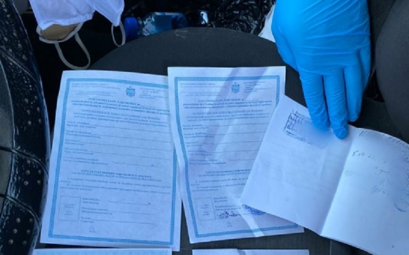 Medici ai Spitalului Raional Fălești, cercetați pentru trafic de influență