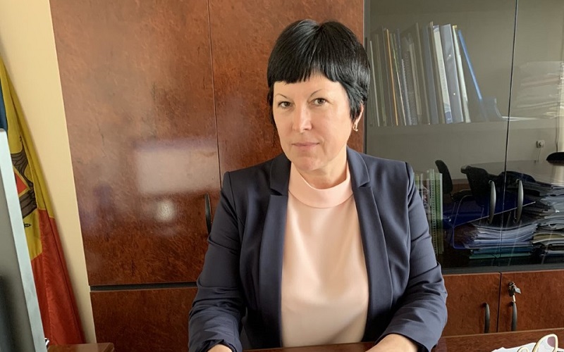 Director, dar fără acte. De ce a refuzat primarul Ion Ceban să o angajeze pe noua directoare a Asociației Medicale Teritoriale Râșcani, Valentina Pîslaru