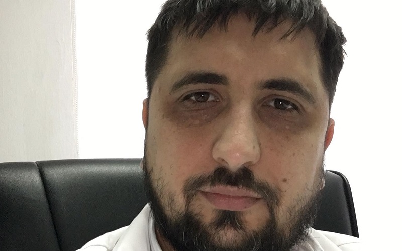 Nicolae Baranciuc, medic de familie: „Pe cei care vin din străinătate nu-i verifică nimeni. În fișa epidemiologică pacientul scrie că trăiește pe strada Covid. Iată caută-l pe strada Covid”