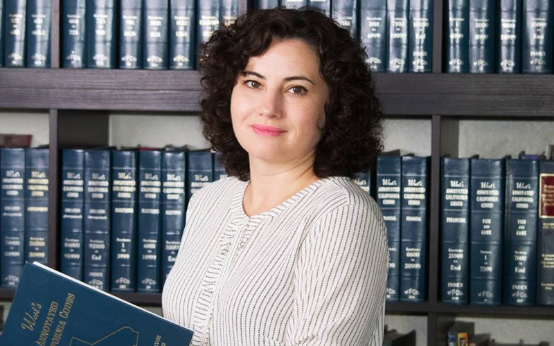 „Credeți că agresorii fetei care s-a sinucis pot fi educați fără sancțiune penală? La 16 ani ei nu știau că NU au dreptul să lovească nicio ființă umană, să se urineze pe o ființă umană”?