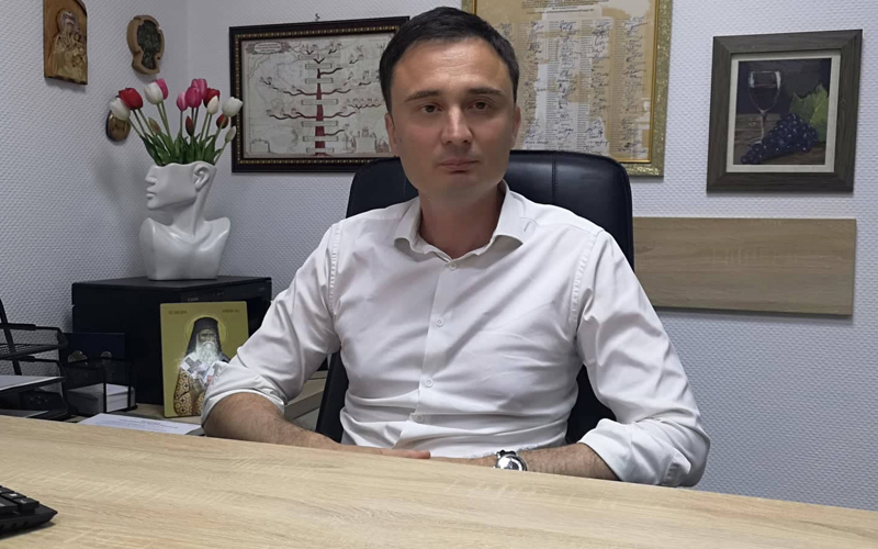 „Cineva, poate, crede că vindem organe...”. Interviu cu Adrian Hotineanu, chirurg specializat în transplant de ficat
