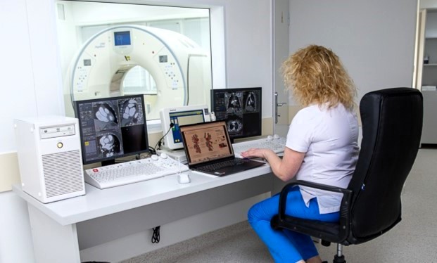Tomograful care arată inima în mii de imagini salvează vieți și ajută medicii