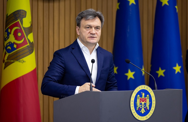 Standarde duble, dar nu europene la Guvern: Executivul blochează de câteva luni un proiect de Lege care încurcă industriei tutunului