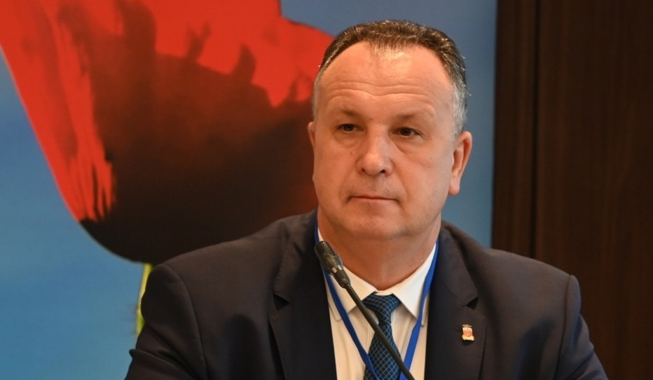 Reacția ministrului Sănătății privind semnătura sa pe diplomele medicilor care ar fi obținut fraudulos specializarea. Anchetă internă la USMF 