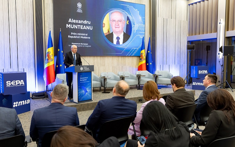 Sub pretextul investițiilor, industria tutunului încearcă să influențeze agenda economică a Guvernului Munteanu și să-și promoveze produsele interzise