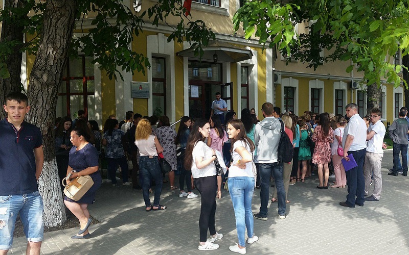 Scandal la Universitatea de Medicină. Un șef de catedră, acuzat de avansuri sexuale și intimidare a colegelor de muncă și studenților. Profesorul infirmă acuzațiile