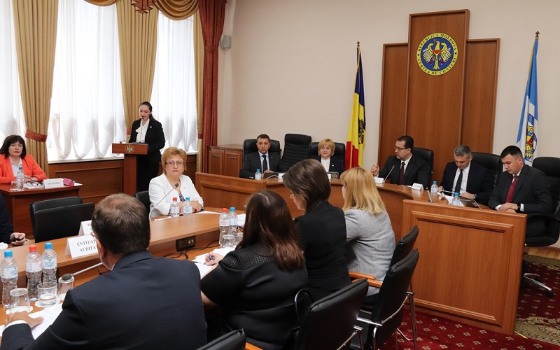 Supra executare de 12 milioane de euro. Spitalele din Moldova au tratat mai mulți pacienți decât au negociat pe contract. Curtea de Conturi: CNAM nu are capacități să le verifice