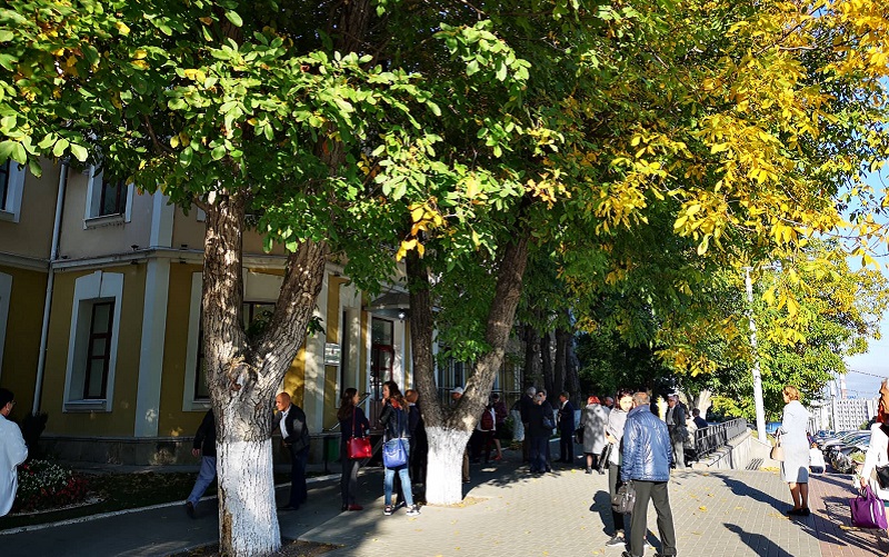 S-a dat start alegerii rectorului USMF. În acest fotoliu se văd 7 candidați. Cine va câștiga bătălia unui concurs, considerat de unii, controversat