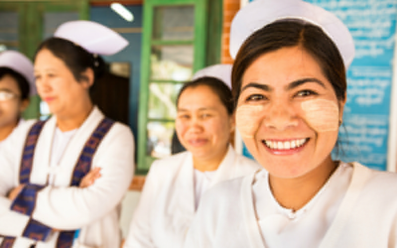 Anul 2020, declarat anul internațional al asistenților medicali și moașelor